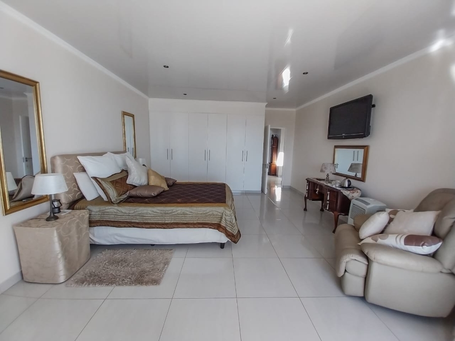 5 Bedroom Property for Sale in Meerhof North West